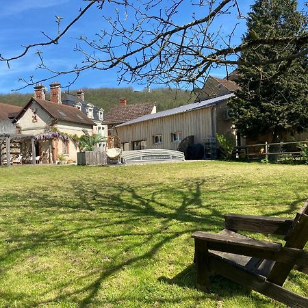 Pool House-L'Hirondelle De Sermizelles- Grand Jardin, Calme Et Nature Aux Portes Du Morvan Exterior photo